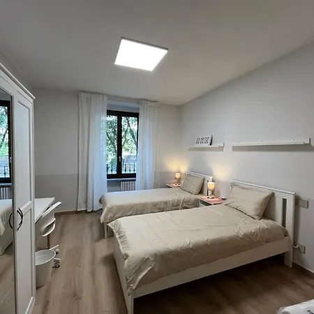 Konukevi Grattacielo Torino