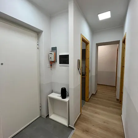 Konukevi Grattacielo Torino